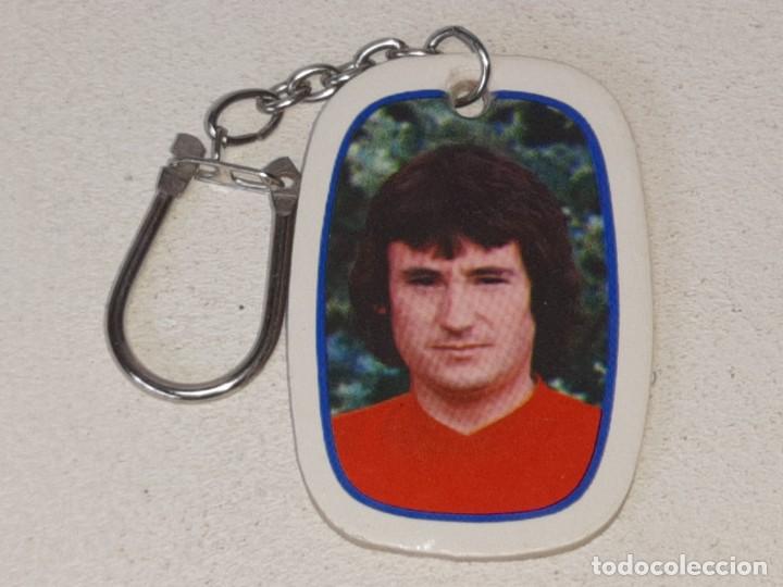 Coleccionismo de llaveros: PHOSKITOS : ANTIGUO LLAVERO CROMO DE SAURA SELECCION ESPA&Ntilde;OLA MUNDIAL DE FUTBOL ESPA&Ntilde;A 82