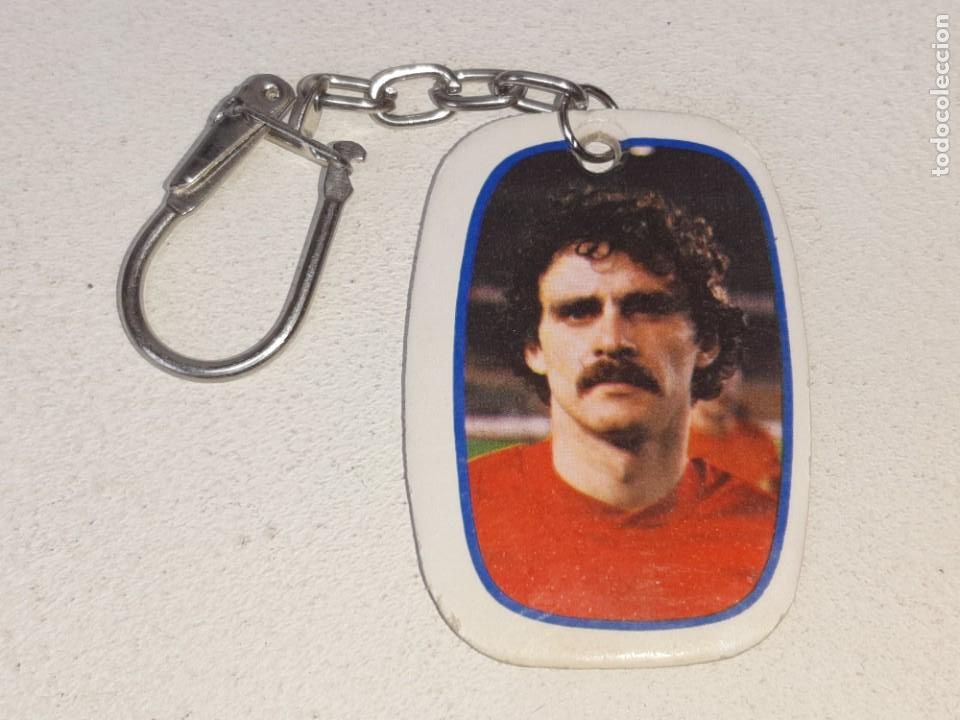 Coleccionismo de llaveros: PHOSKITOS : ANTIGUO LLAVERO CROMO DE SATRUSTEGUI SELECCION ESPA&Ntilde;OLA MUNDIAL DE FUTBOL ESPA&Ntilde;A 82