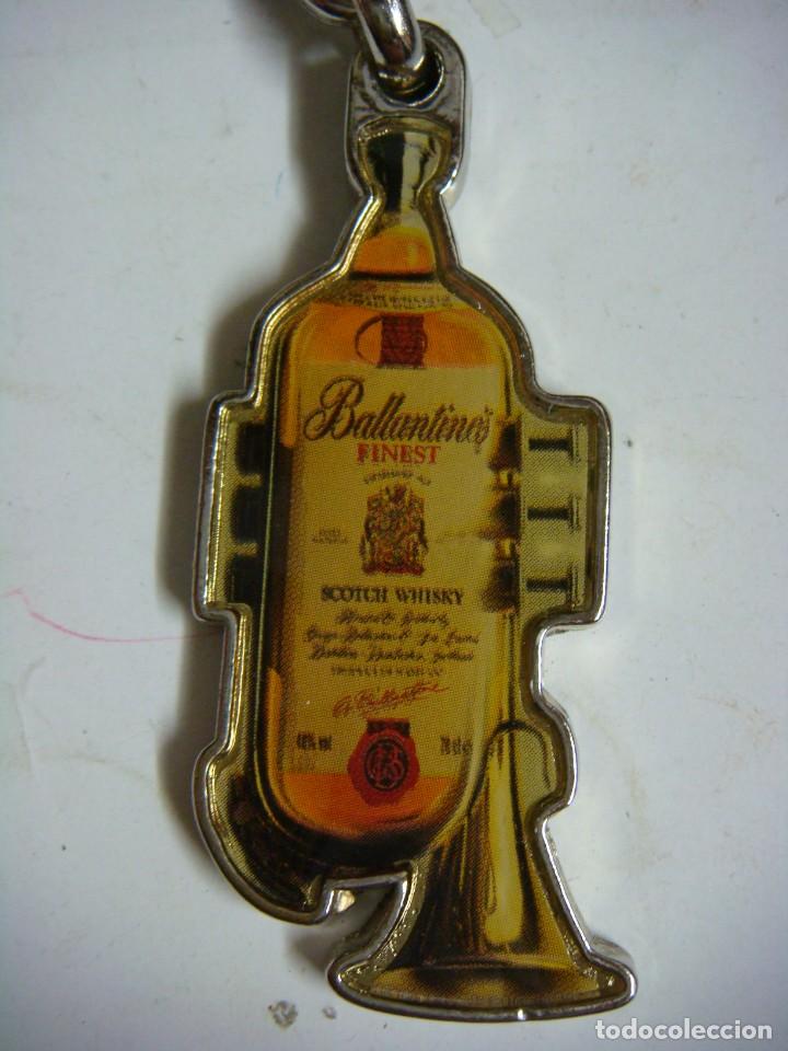 Coleccionismo de llaveros: LLAVERO DE TROMPETA BOTELLA BALLANTINOS