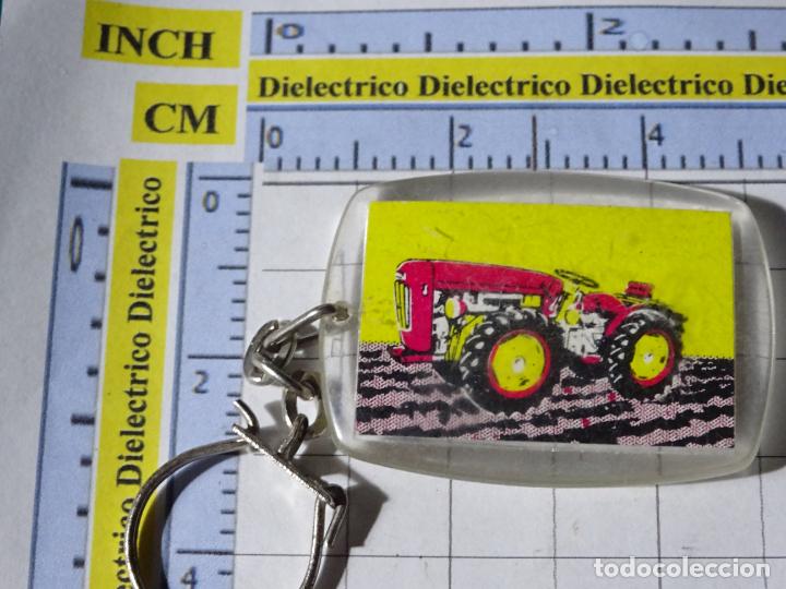 Collection of Keychains: ANTIGUO LLAVERO DE COCHES MOTOS. MAQUINARIA AGR&Iacute;COLA TRACTOR SALVY ROSMANEC