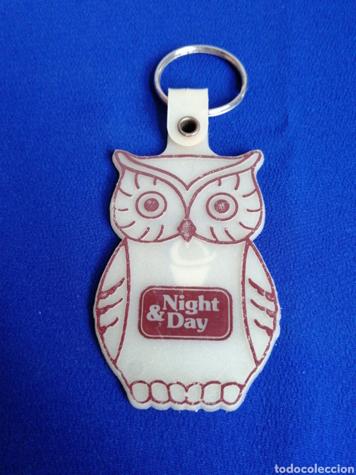Collection of Keychains: NIGHT & DAY B&Uacute;HO LLAVERO PUBLICIDAD