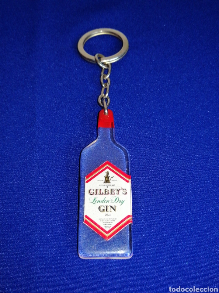 Collection of Keychains: GINEBRA GILBEY'S BOTELLA LLAVERO PUBLICIDAD