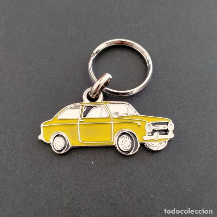 Coleccionismo de llaveros: llavero seat 850 amarillo