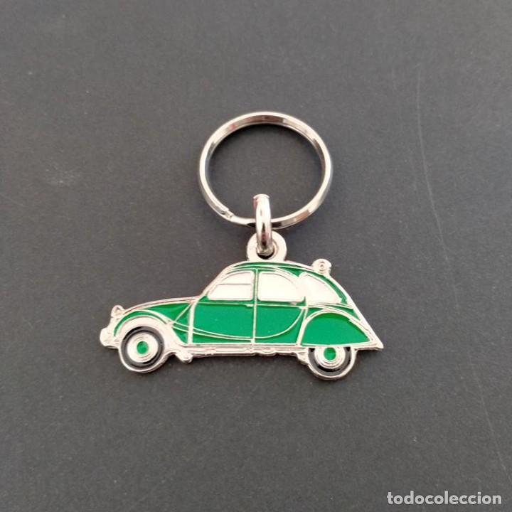 Coleccionismo de llaveros: llavero citroen 2 cv descapotable verde
