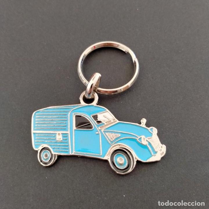 Coleccionismo de llaveros: llavero citroen 2 cv cargo