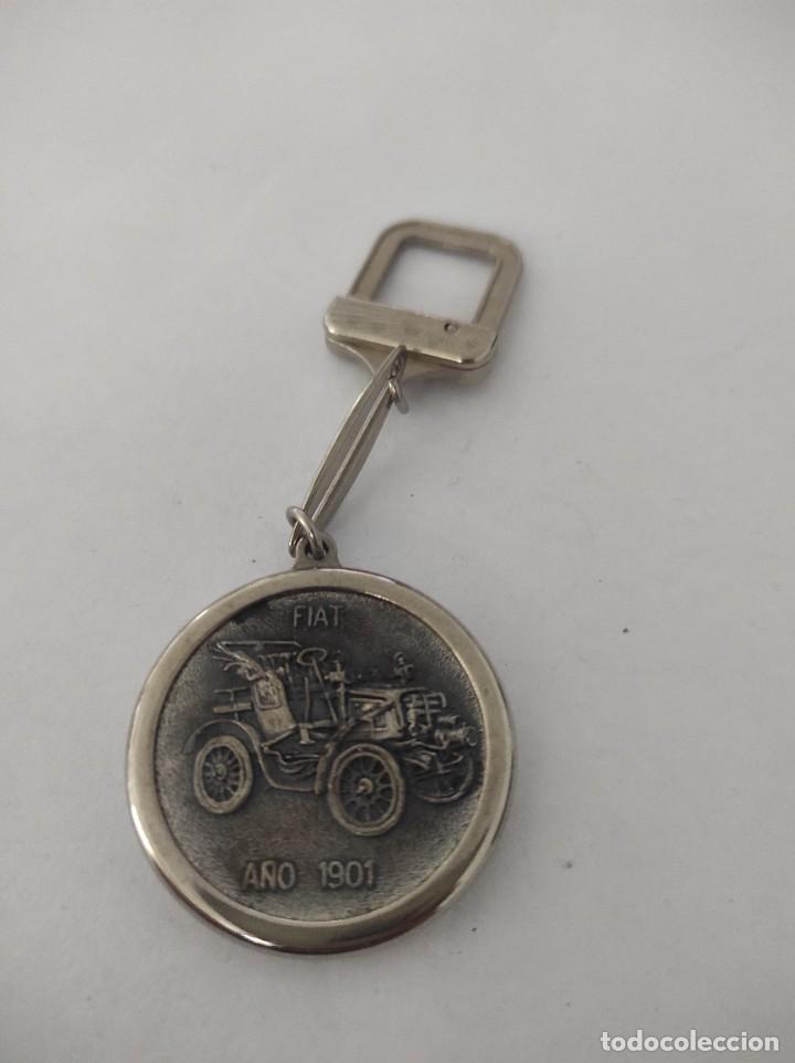 Coleccionismo de llaveros: Llavero Fiat 1901 piense en llegar