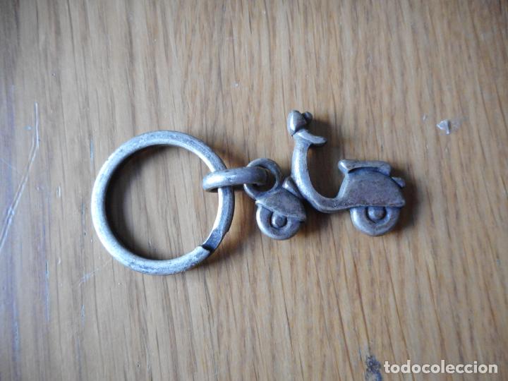 Coleccionismo de llaveros: ANTIGUO? LLAVERO MOTO VESPA.
