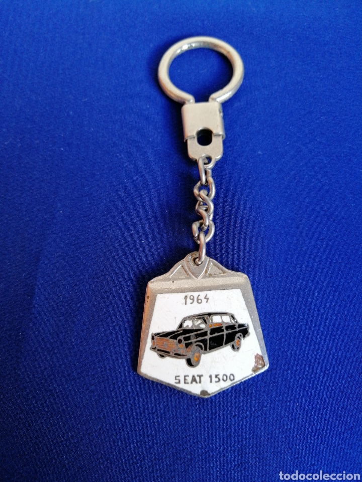 Sammlung von Schl&uuml;sselanh&auml;ngern: SEAT 1500 A&Ntilde;O 1964 LLAVERO AUTOMOCION