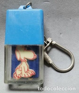 Coleccionismo de llaveros: LLAVERO DE PLASTICO CON SNOOPY Y CANARIO EN INTERIOR - LLAV-16659 - B-577