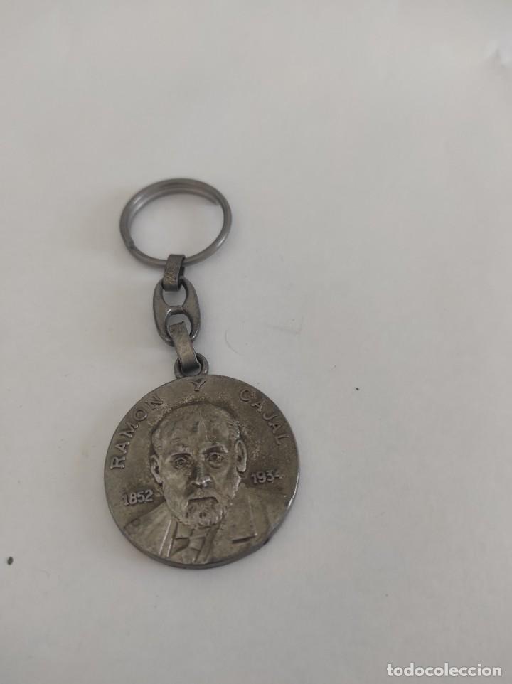Coleccionismo de llaveros: Antiguo llavero Ram&oacute;n y Cajal SH ch3