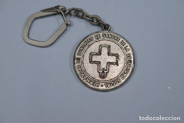Collection of Keychains: LLAVERO. HERMANADAD DONANTES DE SANGRE SEGURIDAD SOCIAL
