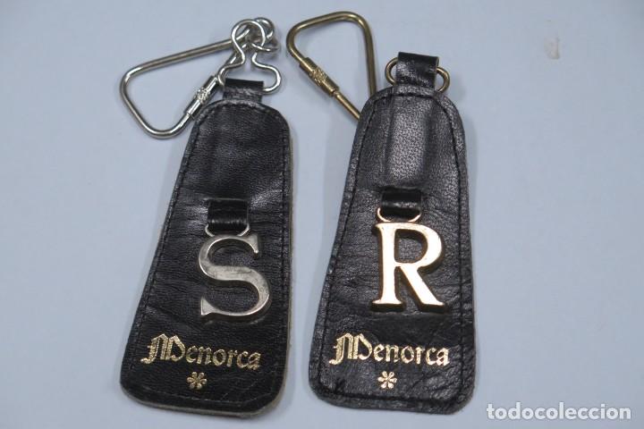 Sammlung von Schl&uuml;sselanh&auml;ngern: LLAVERO. INICIALES S R. MENORCA