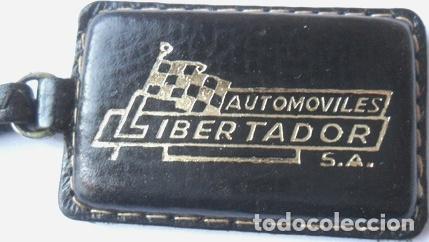 Coleccionismo de llaveros: llavero antiguo fiat 128 insignia agencia libertador 600 800