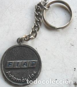 Coleccionismo de llaveros: llavero antiguo fiat concesionaria iava fiat 128 insignia