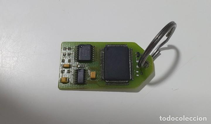 Coleccionismo de llaveros: Llavero de circuito impreso con componentes electronicos Zevac - Foto 2