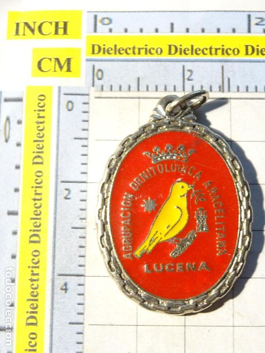 Collectionnisme de portes-cl&eacute;s: LLAVERO DE ANIMALES. AGRUPACI&Oacute;N ORNITOL&Oacute;GICA ARACELITANA. LUCENA C&Oacute;RDOBA. AVES P&Aacute;JAROS 1985