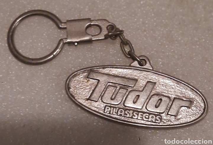 Coleccionismo de llaveros: Llavero Tudor pilas secas