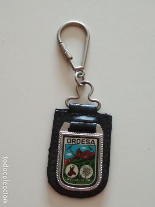 Collection of Keychains: LLAVERO ESCUDO ORDESA