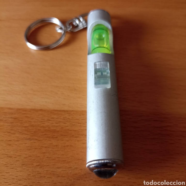 Coleccionismo de llaveros: Llavero Nivel con luz - Foto 2