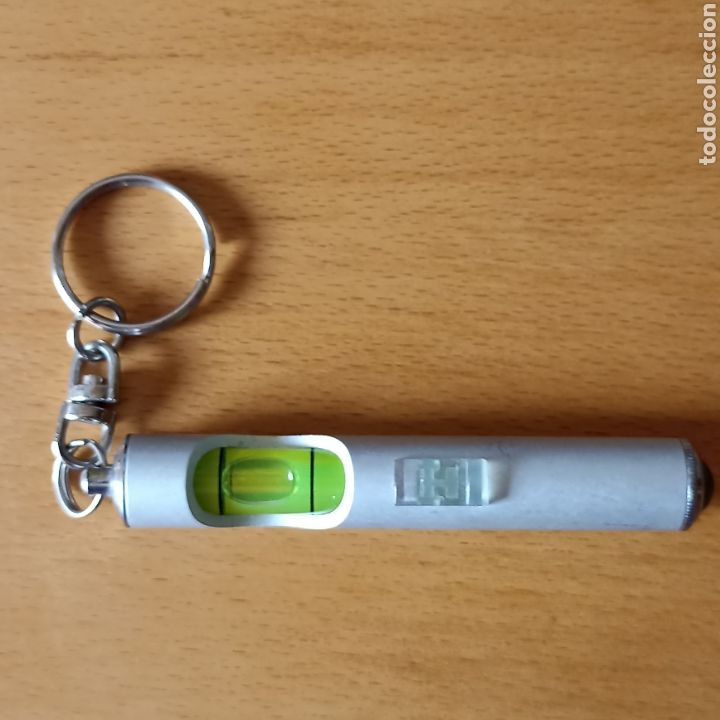 Coleccionismo de llaveros: Llavero Nivel con luz - Foto 1