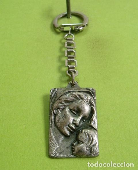 Coleccionismo de llaveros: Llavero Virgen Mar&iacute;a Ni&ntilde;o Jes&uacute;s Metal Relieve - Semana Santa