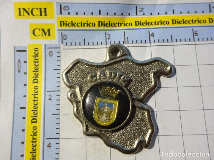 Coleccionismo de llaveros: LLAVERO DE TURISMO. MAPA DE C&Aacute;DIZ - Foto 1