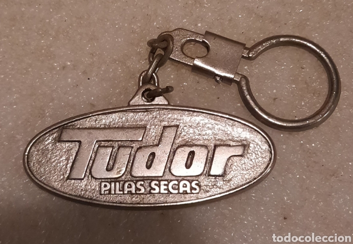 Coleccionismo de llaveros: Llavero Tudor pilas secas - Foto 1