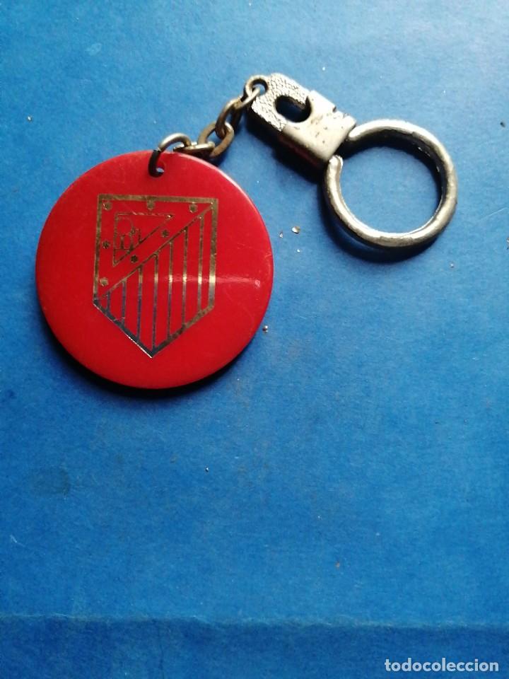Collectionnisme de portes-cl&eacute;s: Llavero At. Madrid