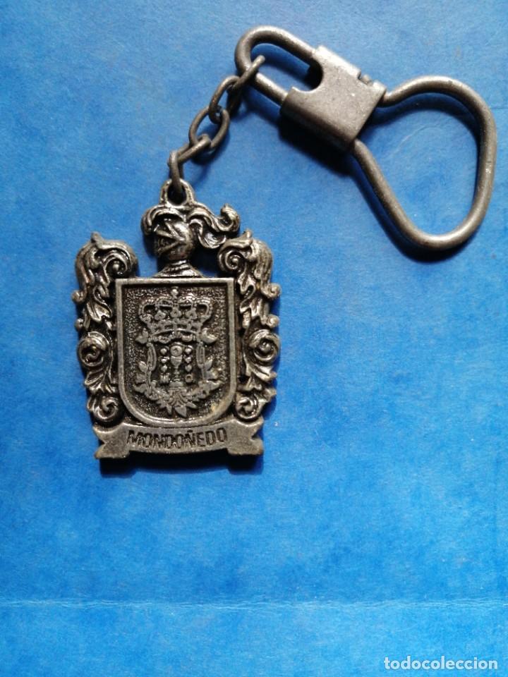 Sammlung von Schl&uuml;sselanh&auml;ngern: Llavero escudo de Mondo&ntilde;edo
