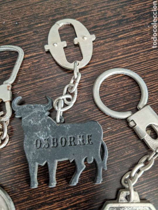 Coleccionismo de llaveros: Juego llaveros antiguos licores, bebidas, Osborne, Freixenet