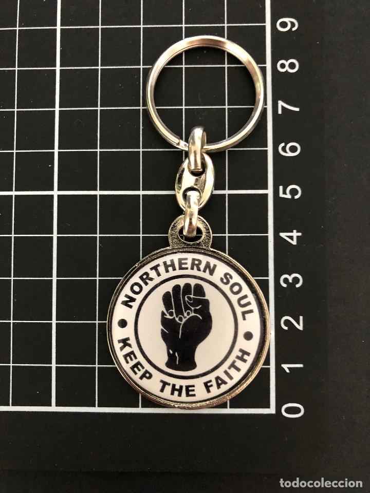 Collectionnisme de portes-cl&eacute;s: NORTHERN SOUL KEEP THE FAITH MOD , LLAVERO METALICO Y RESINA
