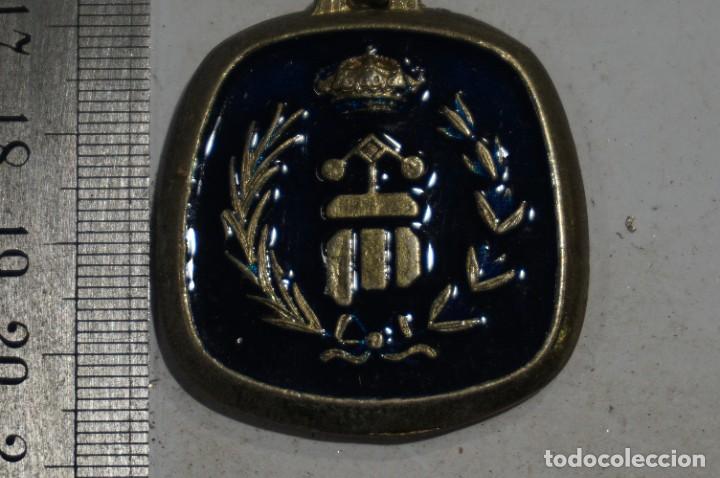 Coleccionismo de llaveros: C5/ llavero - emblema militar - Foto 1