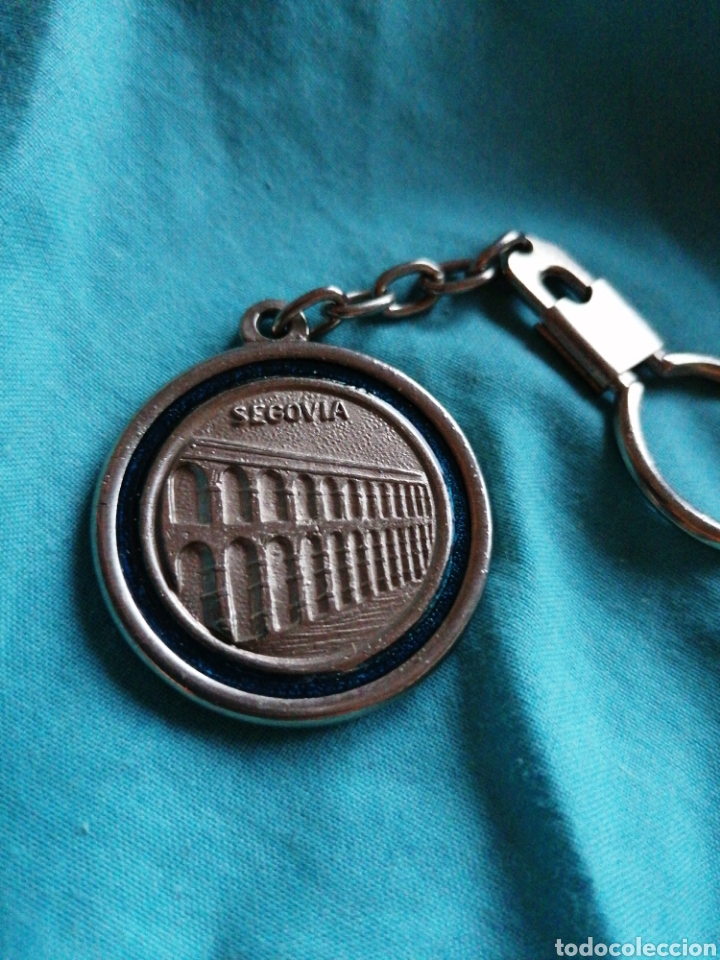Collection of Keychains: Llavero que echa en doble cara acueducto de Segovia Alc&aacute;zar de Segovia