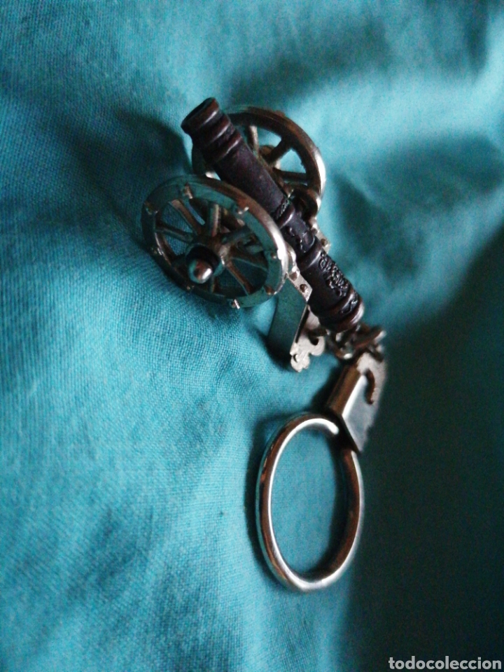 Collection of Keychains: Llavero key chain ca&ntilde;&oacute;n armas de guerra antiguo