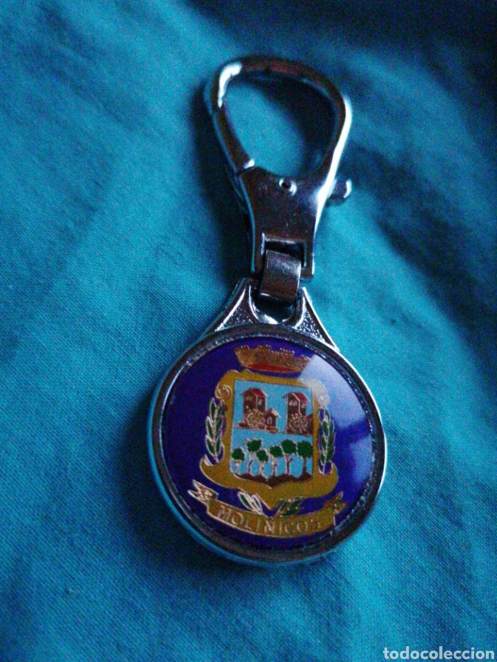 Collection of Keychains: Llavero keychain escudo her&aacute;ldico Molinicos reverso San Jos&eacute; con Ni&ntilde;o Jes&uacute;s