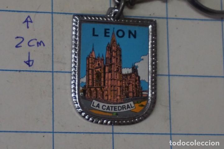 Coleccionismo de llaveros: C6/ llavero - ESCUDO LEON - Foto 1