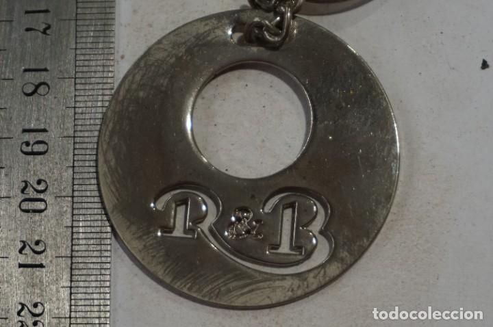 Coleccionismo de llaveros: C13/ LLAVERO - R & B - Foto 1