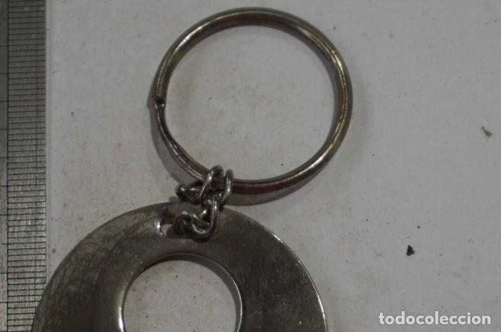Coleccionismo de llaveros: C13/ LLAVERO - R & B - Foto 2