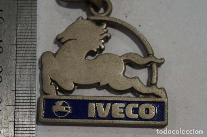 Coleccionismo de llaveros: C12/ LLAVERO - AUTOMOVIL - IVECO - Foto 1