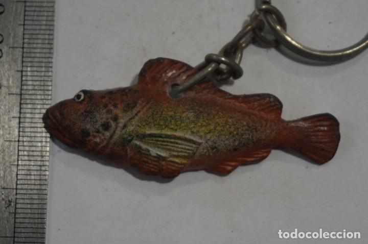 Coleccionismo de llaveros: C24/ LLAVERO - PECES - ESCARAPOTA - Foto 1