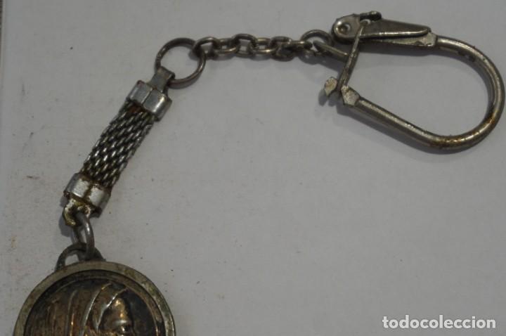 Coleccionismo de llaveros: C26/ LLAVERO - VIRGEN - Foto 2