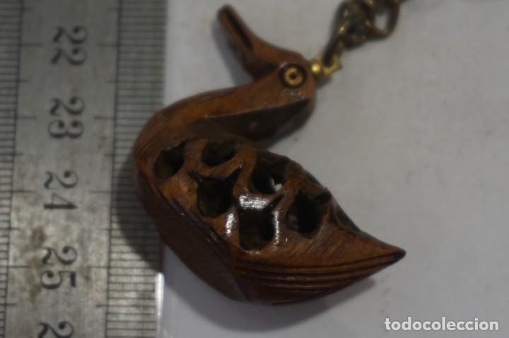 Coleccionismo de llaveros: C27/ LLAVERO - PATO EN MADERA - Foto 3