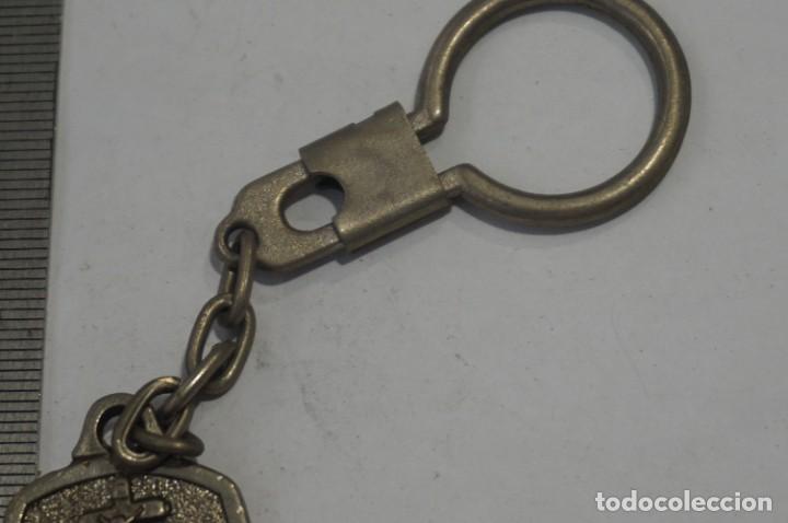 Coleccionismo de llaveros: C28/ LLAVERO - GIRALDA? - Foto 2