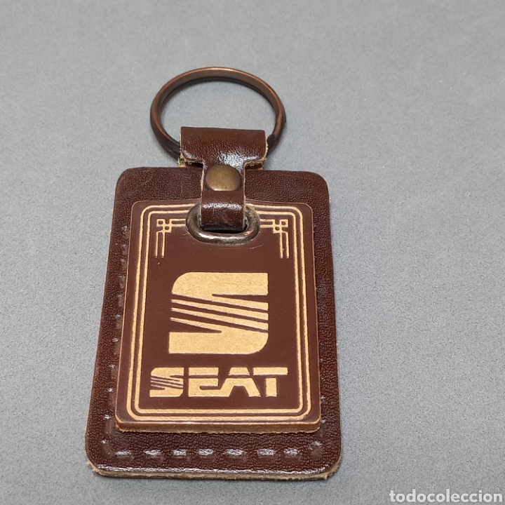 antiguo llavero seat, hecho en cuero, años 90 - Comprar Porta-chaves  antigos e de coleção no todocoleccion