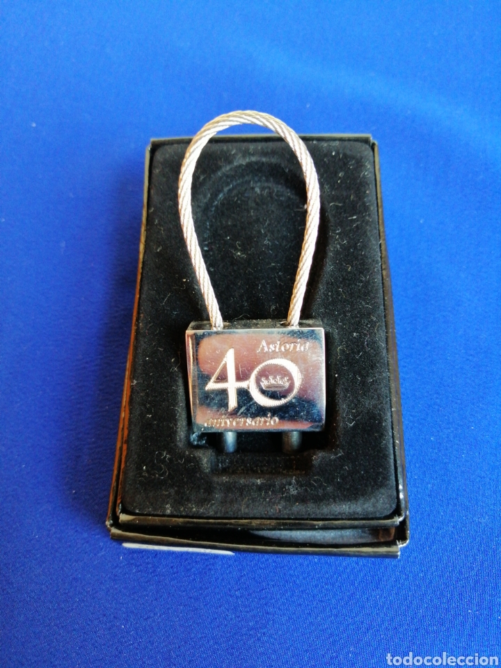 Sammlung von Schl&uuml;sselanh&auml;ngern: HOTEL ASTORIA 40 ANIVERSARIO LLAVERO EN SU CAJA ORIGINAL