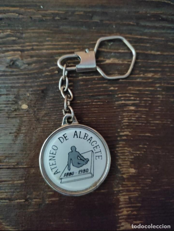 Coleccionismo de llaveros: LLAVERO ATENEO ALBACETE - Foto 1