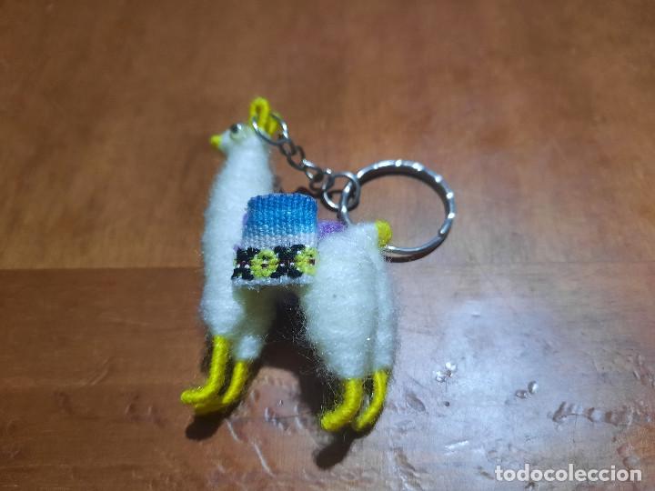 Coleccionismo de llaveros: LLAMA. LLAVERO EN FORMA DE LLAMA. DE UNA ESPECIE DE LANA. DURO POR DENTRO. BUEN ESTADO