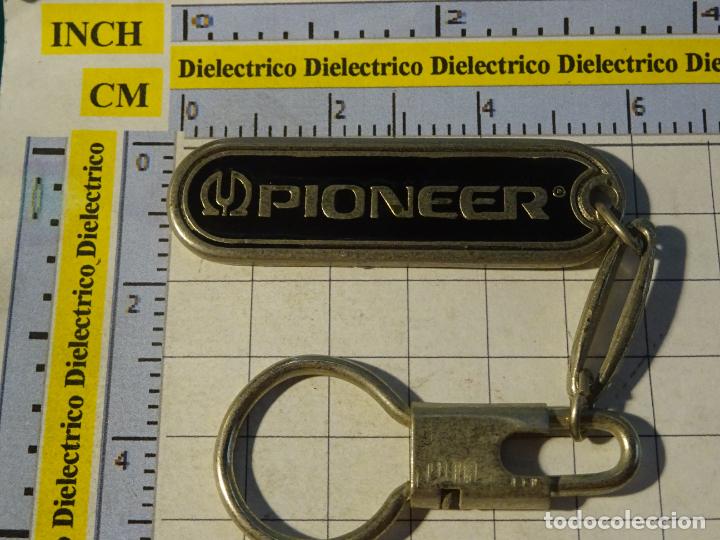 Coleccionismo de llaveros: LLAVERO DE MELILLA. A&Ntilde;OS 70 80. RADIO TV PIONNEER