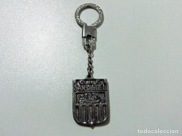 Coleccionismo de llaveros: LLAVERO C. DE F. SAN MIGUEL - CLUB DE F&Uacute;TBOL ESCUDO EQUIPO CON BARCO VELERO VELA KEYRING KEYCHAIN