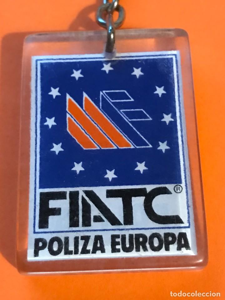 Collection of Keychains: FIATC POLIZA EUROPEA UNA SE&Ntilde;ORA POLIZA SEGUROS SEGURO - LLAVERO ORIGINAL DE EPOCA